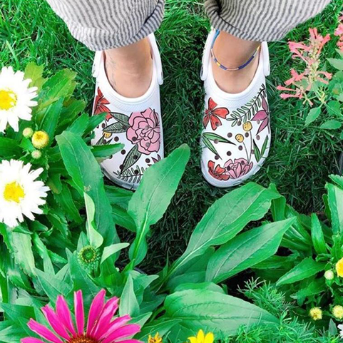 crocs garden boots